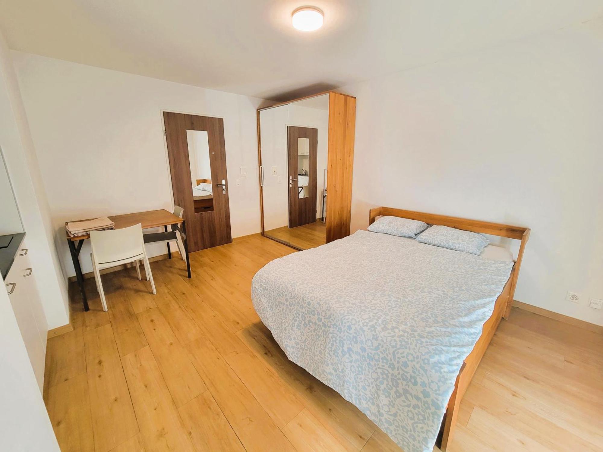 Apartment Center Downtown Next To Hb Main Train Station Neu - Self Checkin